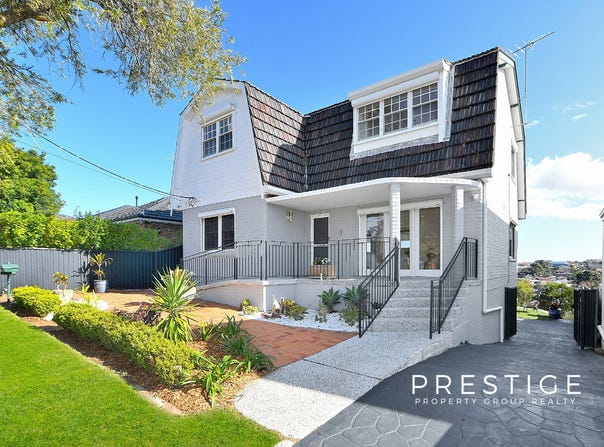 13 Gnarbo Avenue, Carss Park, NSW 2221