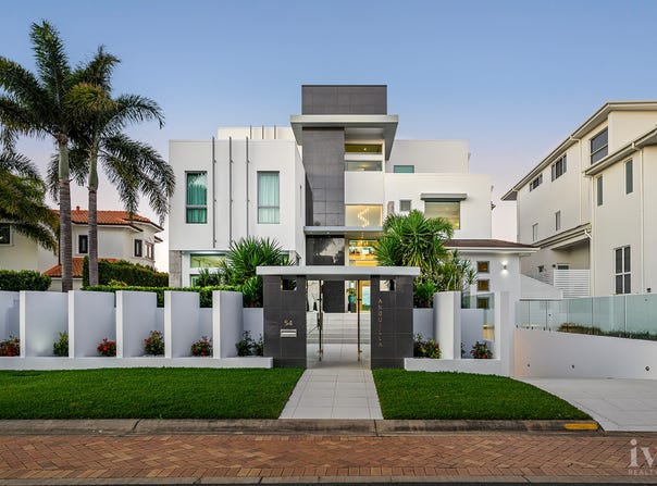 54 Knightsbridge Parade East, Sovereign Islands, Qld 4216