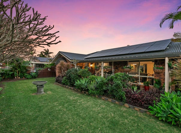 86 Corser Street, Point Vernon, Qld 4655