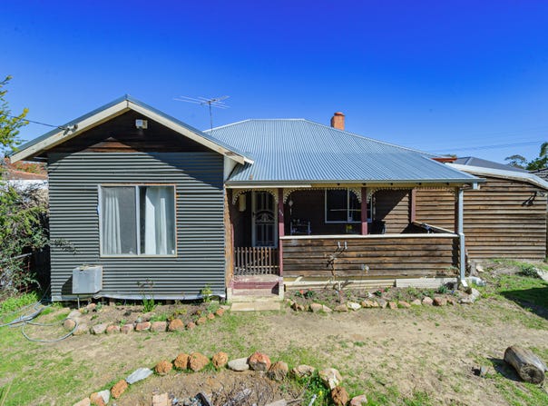 355 Railway Avenue, Armadale, WA 6112