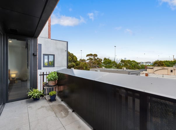 204/210 Alexandra Parade East, Clifton Hill, Vic 3068