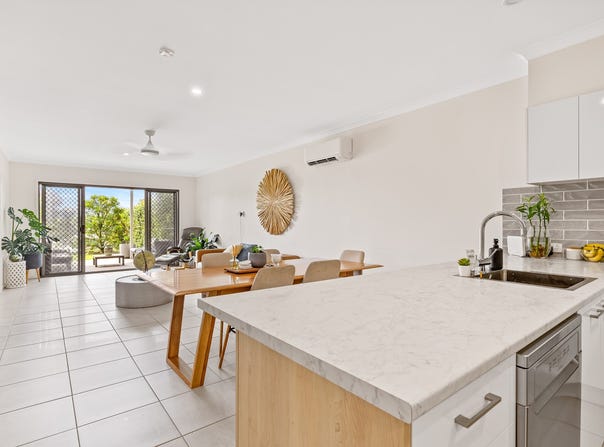 Duplex ~ Unit 1/3 Betsy Way, Nambour, Qld 4560