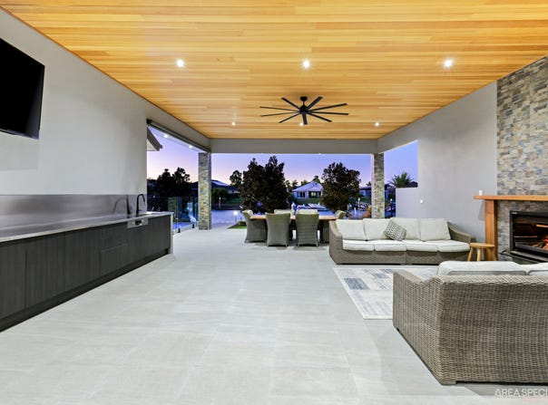 44 Paradise Parade, Jacobs Well, Qld 4208