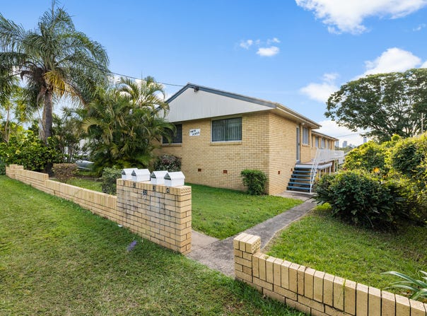 32 Barnes Avenue, Coorparoo, Qld 4151