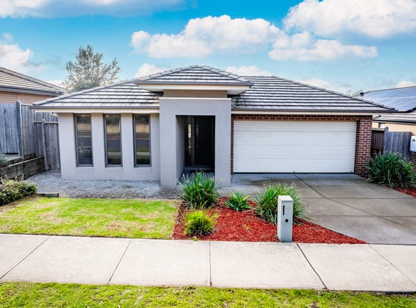 21 Royaloak Crescent, Cranbourne East, Vic 3977