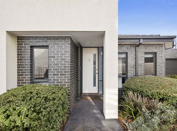 2/33 Calthorpe Street, Gisborne, Vic 3437