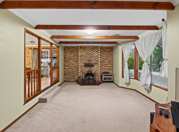 8 Kuhls Road, Highfields, Qld 4352