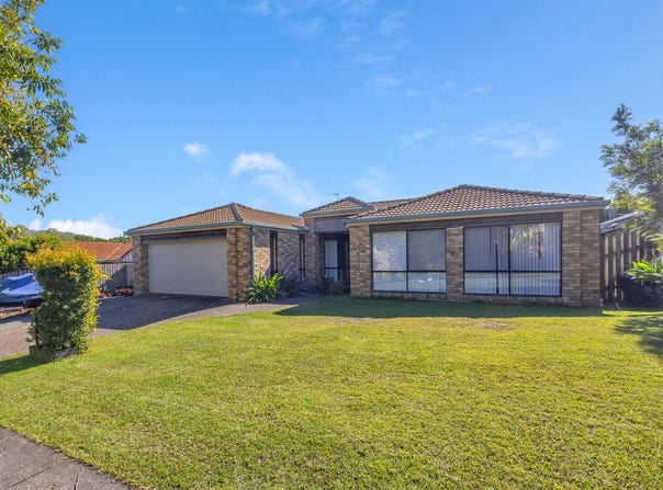 3 Carmarthen Circuit, Pacific Pines, Qld 4211