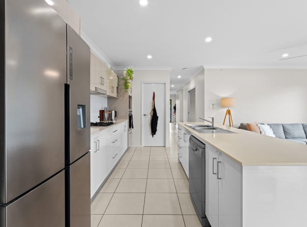 35 Newry Trail, Smithfield, Qld 4878