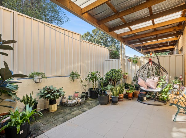8/108-112 Boundary Road, Peakhurst, NSW 2210