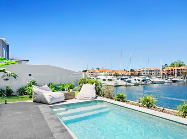 8944 The Point Circuit, Hope Island, Qld 4212