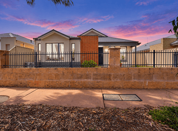 104 Suffolk Street, Caversham, WA 6055