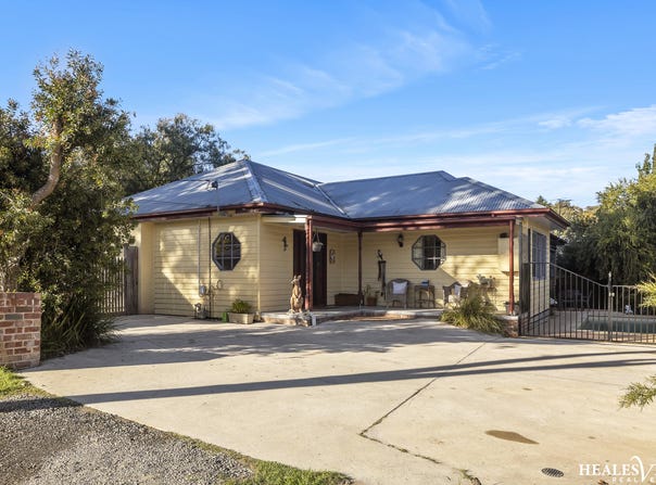 4 Alfred Street, Wandin North, Vic 3139