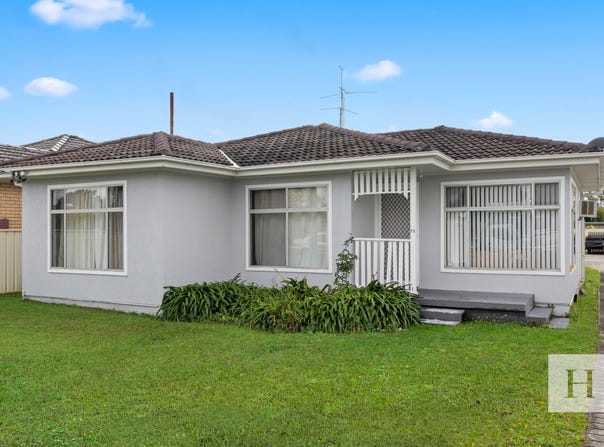 73 Manuka Parade, Gorokan, NSW 2263