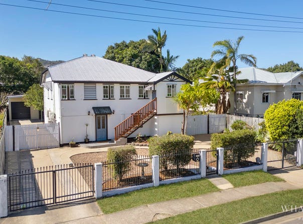 9 Bayswater Terrace, Hyde Park, Qld 4812