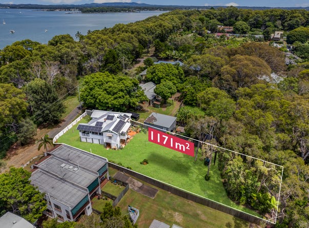 10 Victoria Parade South, Coochiemudlo Island, Qld 4184