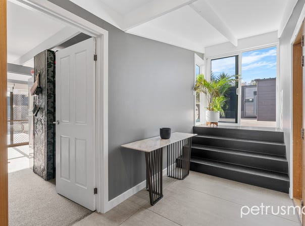 907 Oceana Drive, Tranmere, Tas 7018