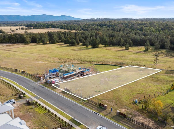 42 Crown Line Drive, Rothbury, NSW 2320