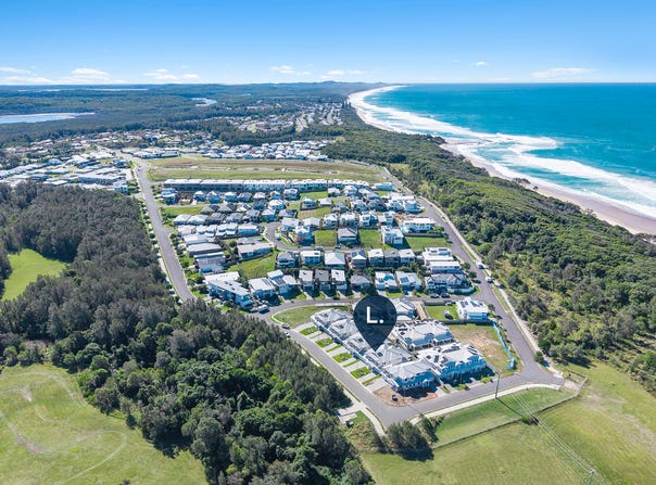 71 Seaside Drive, Lake Cathie, NSW 2445