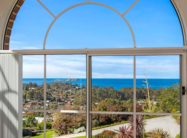 10 Towrang Avenue, Surf Beach, NSW 2536