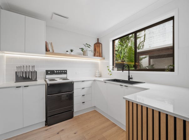 2/107 Sunshine Parade, Miami, Qld 4220