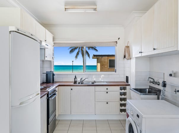 5/269 Golden Four Drive, Bilinga, Qld 4225
