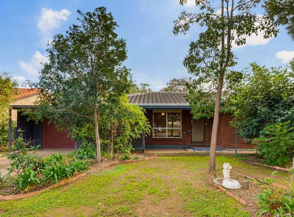 32 Chartwell Crescent, Paralowie, SA 5108