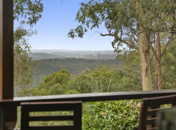 40 King Parrot Court, Clagiraba, Qld 4211