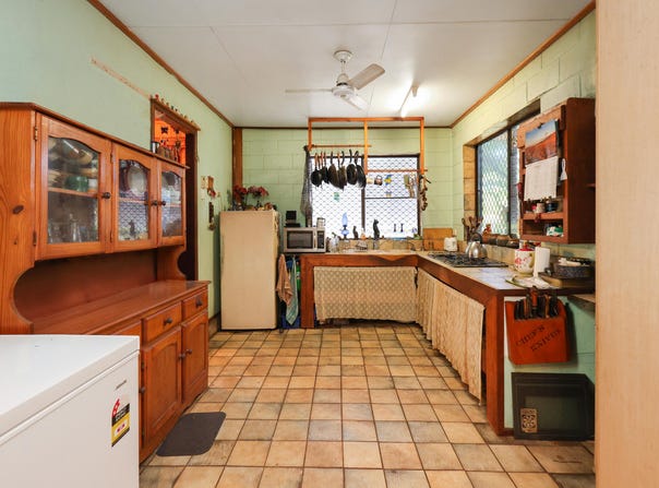 8-10 Thompson St, Normanton, Qld 4890