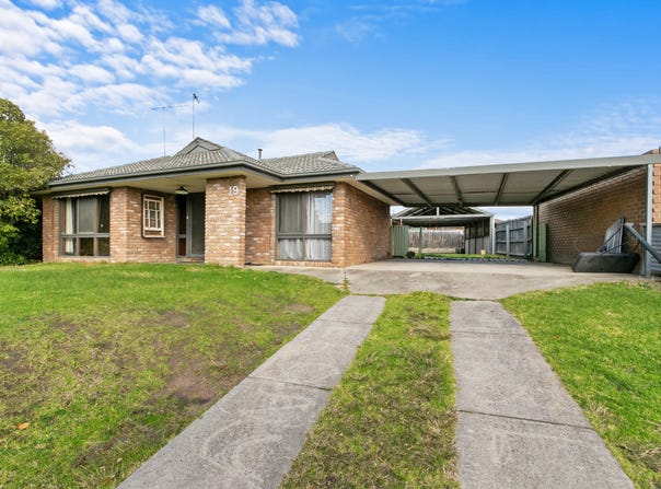 19 Parkwood Way, Traralgon, Vic 3844