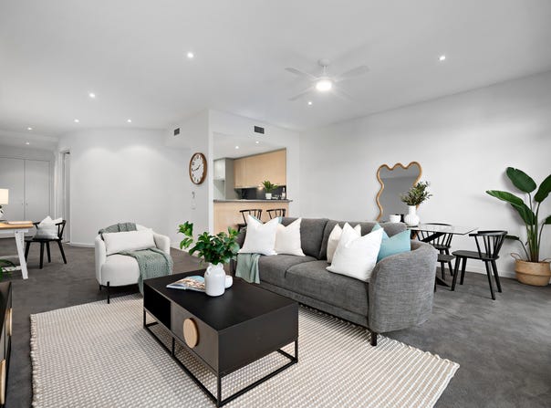 404/88 Beach Street, Port Melbourne, Vic 3207
