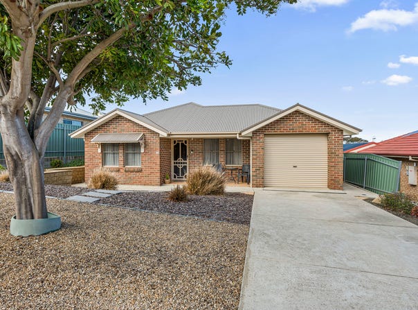 25 Rymill Avenue, Encounter Bay, SA 5211