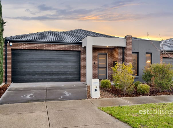 11 Bergdorf Street, Point Cook, Vic 3030