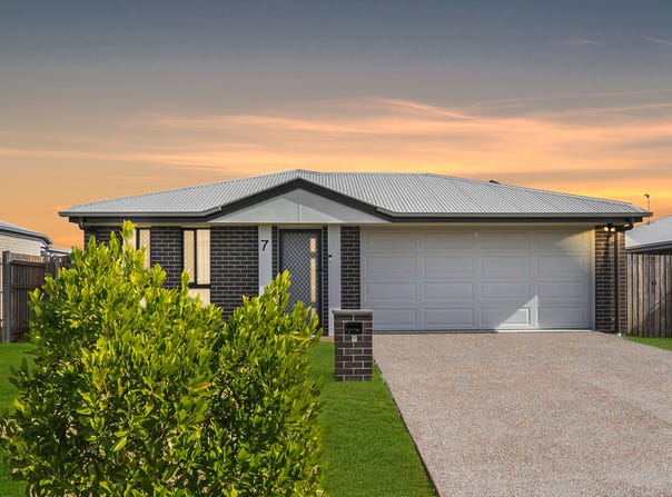 7 Lady Elliot Crescent, Eli Waters, Qld 4655