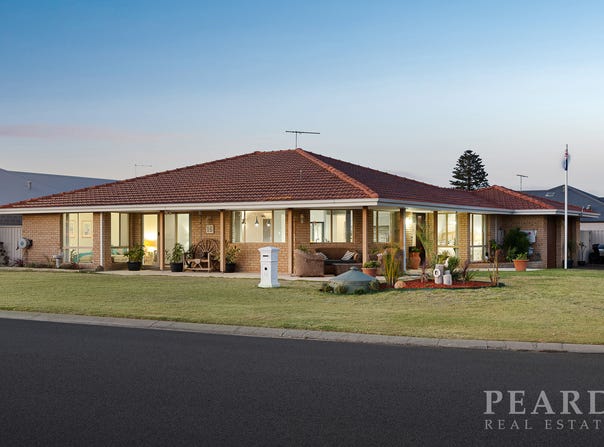 16 Lake Street, Rockingham, WA 6168