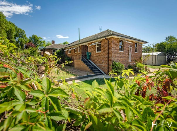 19 Arinya Street, Narrabundah, ACT 2604