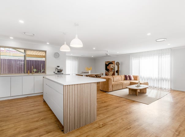 4 Foxhill Place, Banora Point, NSW 2486
