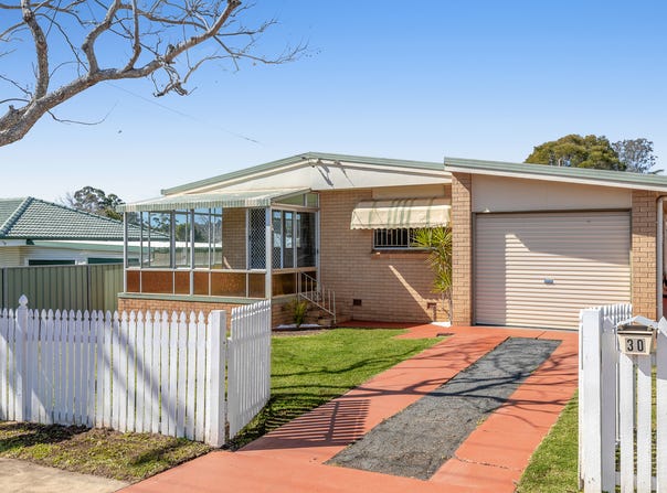 30 Gordon Avenue, Newtown, Qld 4350