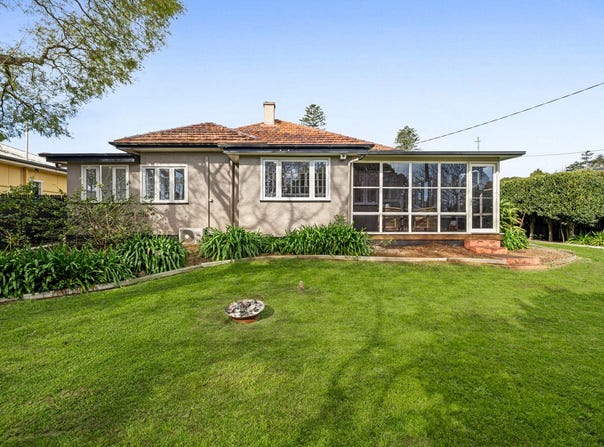 56 Curzon Street, East Toowoomba, Qld 4350