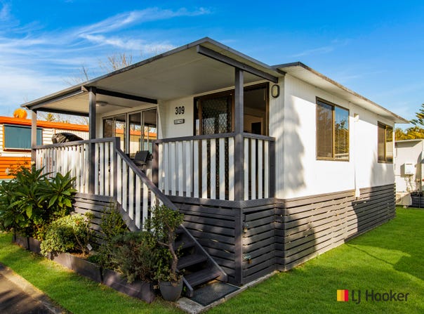 309/51 Beach Road, Batehaven, NSW 2536