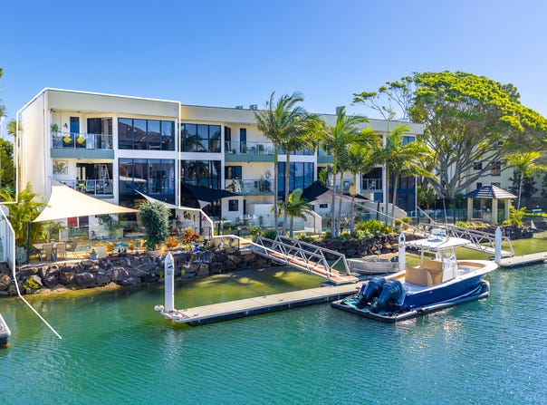 4/23-25 Madang Crescent, Runaway Bay, Qld 4216