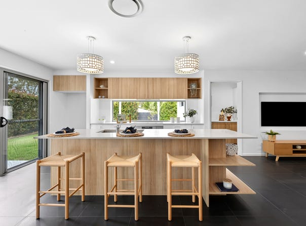 41 Surfrider Place, Mudjimba, Qld 4564