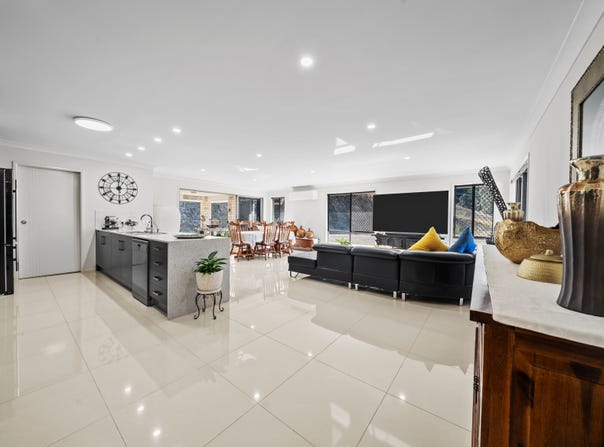 174 Welches Road, Wongawallan, Qld 4210