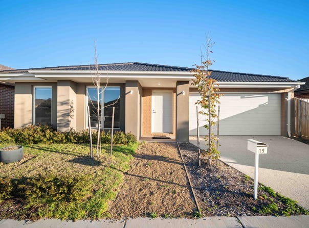 19 Steamboat Avenue, Winter Valley, Vic 3358