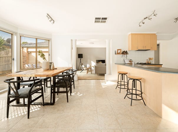 4 Desmond Court, Carrum Downs, Vic 3201