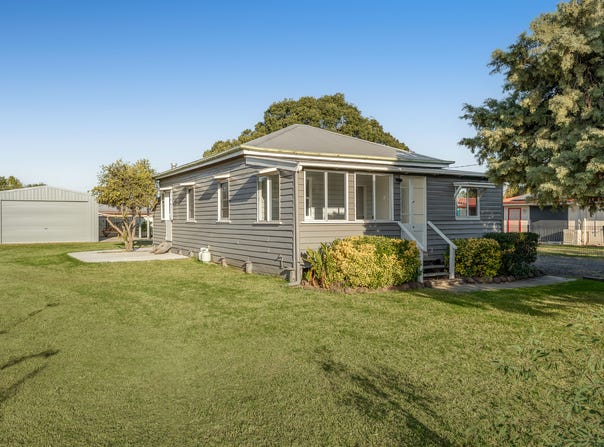 17 Herbert Street, Allora, Qld 4362
