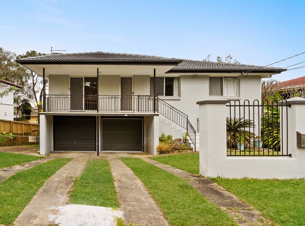 22 Menkira Street, Mansfield, Qld 4122