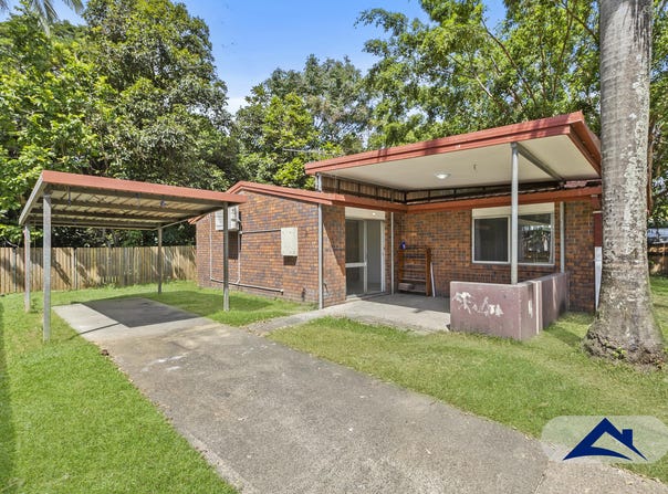 32 Mcewen Street, Mooroobool, Qld 4870