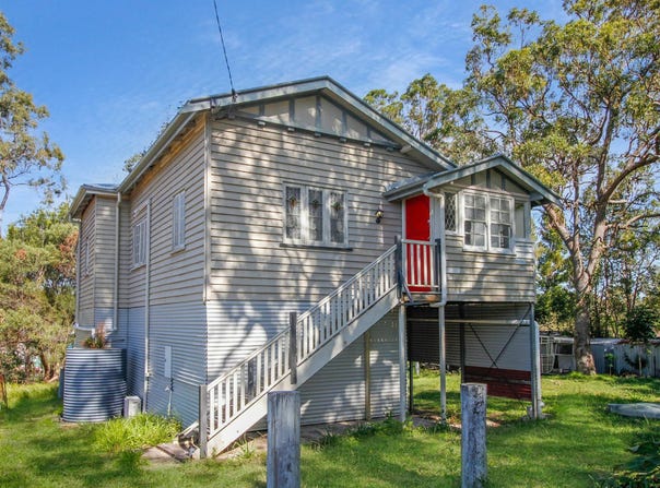 9 Percival St, Macleay Island, Qld 4184