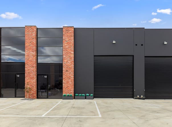 18/18-22 Castles Drive, Torquay, Vic 3228